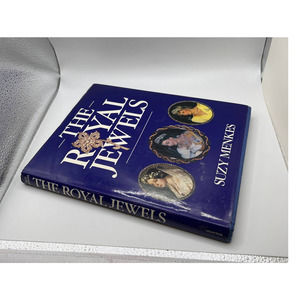 The royal jewels book by suzy menkes - autographed by author